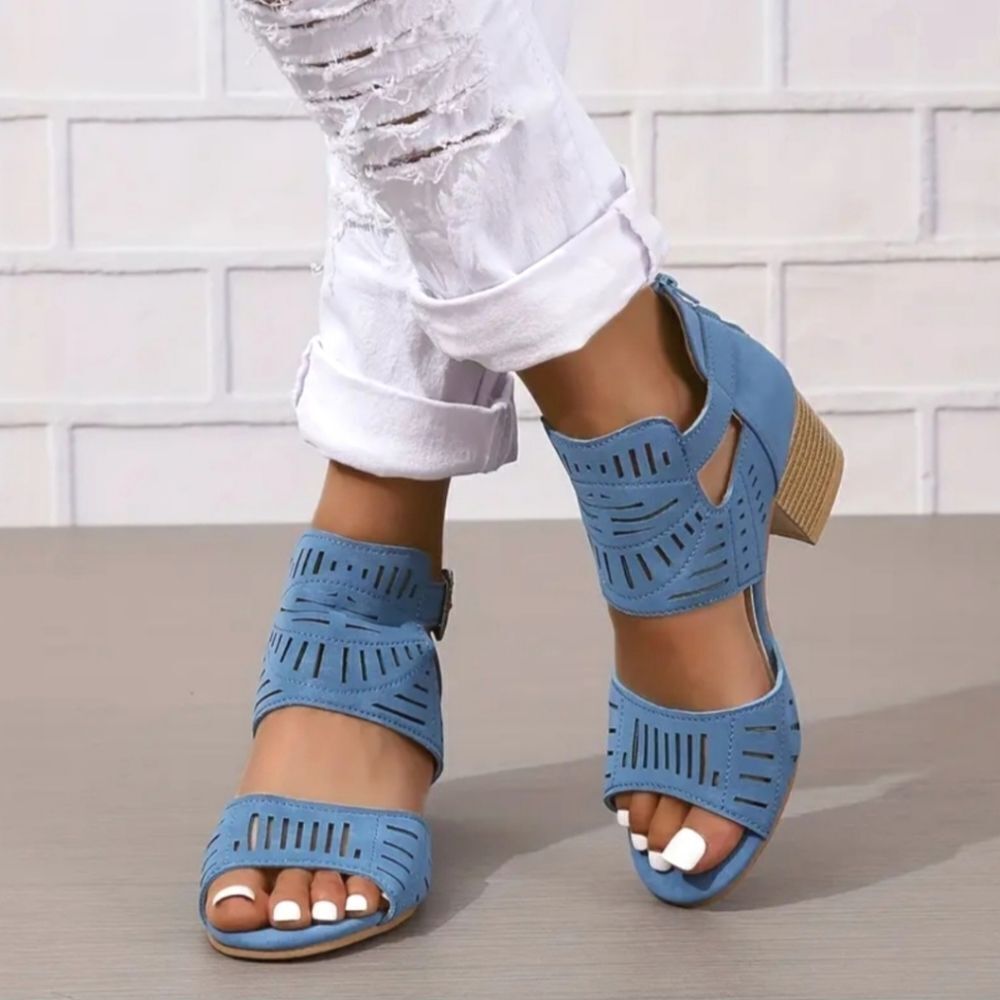 Ladies Blue Chunky Heel Open Toe sz 9